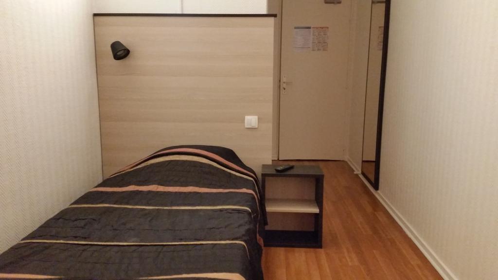 Hotel D'Alsace Villeurbanne Oda fotoğraf